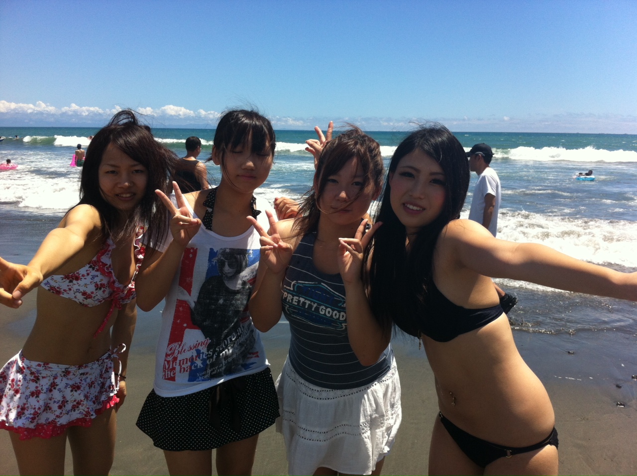 【リア充JD水着エロ画像】大学デビューを探せ！！大学に入学してはっちゃけた女子大生のインスタ画像…この中で何人がまだ処女なんだろうｗｗｗ その4