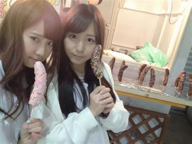 【擬似フェラエロ画像】これ絶対友達のオナネタにされただろｗｗｗビッチなギャルがSNSにあげた擬似フェラにチンポがビンビンですよｗｗｗ その14