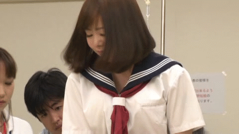 【羞恥エロGIF画像】マンコまる見え!下半身すっぽんぽんの病院が笑うしかないwwwww その6