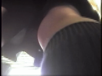 【逆さ撮り盗撮GIF画像】すげぇ…これガチやん！？逮捕覚悟の逆さ撮り盗撮をGIF画像にしたら臨場感に勃起がとまらねーｗｗｗ その2