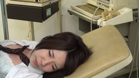 【悪徳医師盗撮GIF画像】妊婦のグロマンコに飽きた産婦人科医が女子高生のマンコに大興奮！イタズラする様子がアウトォォ！ その4