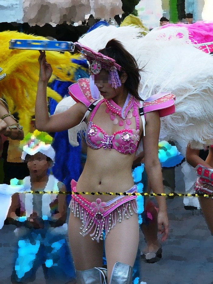 【サンバエロ画像】子連れのおとーさんが街頭で勃起ちゃうｗｗｗ日本のサンバカーニバルがやっべぇぇぇ！！ その6