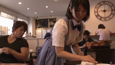 【店内レイプGIF】営業中のカフェでバイトの女の子を犯す一部始終が衝撃ｗｗｗｗｗｗ その1