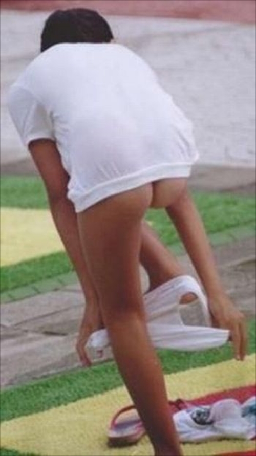 【野外着替え】最近の女の子は大胆過ぎて草ァｗｗｗｗ野外で堂々とお着替えま～ん（笑） その9