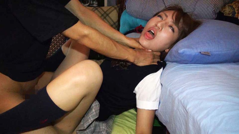 【首絞めエロ画像】膣の絞めつけが癖になる…嵌まると危険!ガチで死が見える首絞めセックスがドン引きwww その4