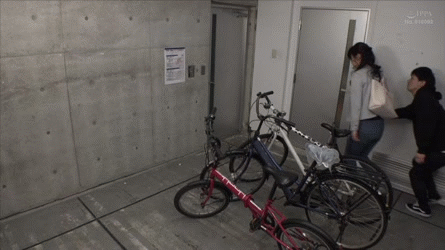 【エロGIF】痴漢を捕まえたら歳下の男の子だった…痴女がとる行動は！？精子が枯れるまで逆レイプｗｗ その5