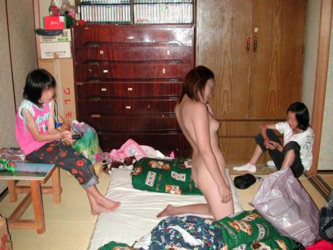 素人の露骨なエロさが強烈…これがリアルな日常！？身内がネットに晒した家庭内エロ画像