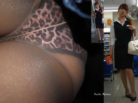 タイトスカートのOLさんを真下から撮影…パンスト越しのパンツがそそる街撮りエ□画像